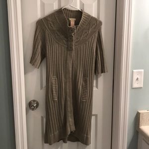 Short sleeve, long sweater